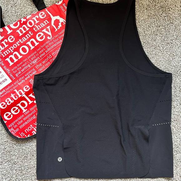 Lululemon size 8 vented tank - Picture 2 of 2